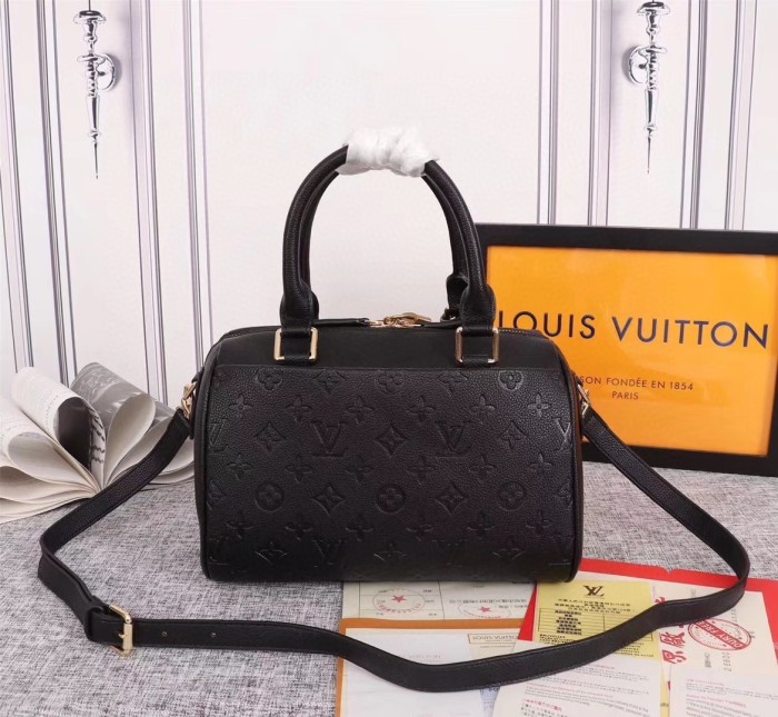 Louis Vuitton Womens Bag Crossbody Bag
