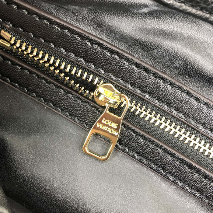 Louis Vuitton Womens Bag Shoulder Bag