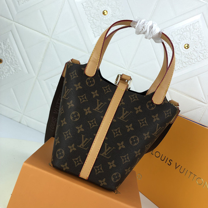Louis Vuitton Womens Bag Crossbody Bag