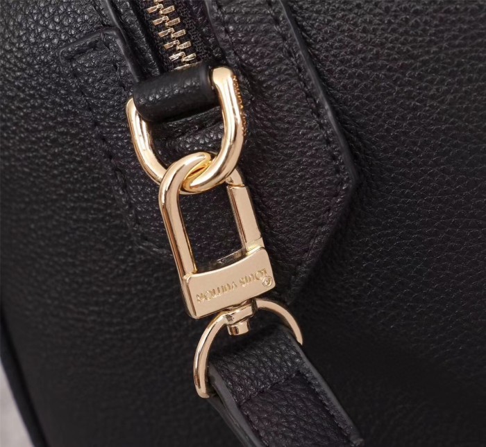 Louis Vuitton Womens Bag Crossbody Bag
