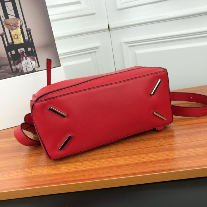 Loewe Womens Bag Puzzle Bag in Soft Grained Calfskin