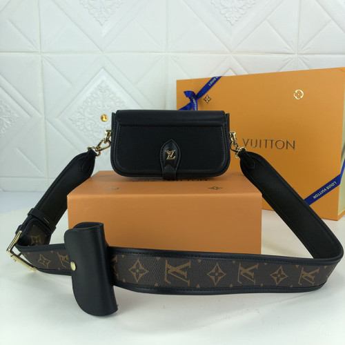 Louis Vuitton Womens Bag Crossbody Bag