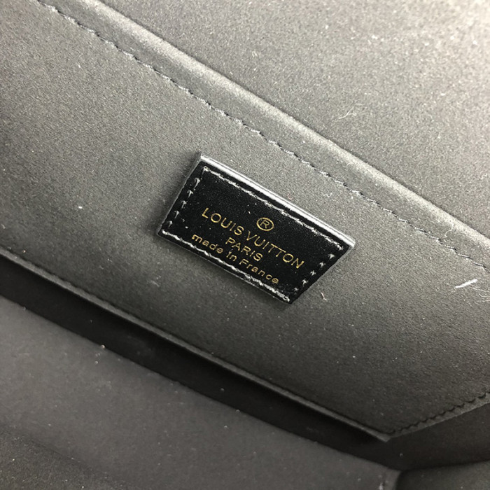 Louis Vuitton Womens Bag Crossbody Bag