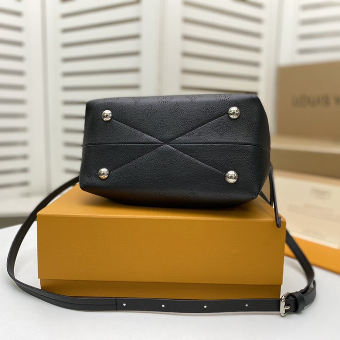 Louis Vuitton Womens Bag Drawstring Bag