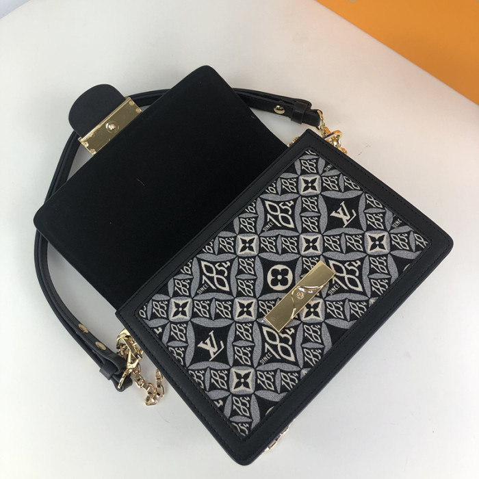 Louis Vuitton Womens Bag Crossbody Bag