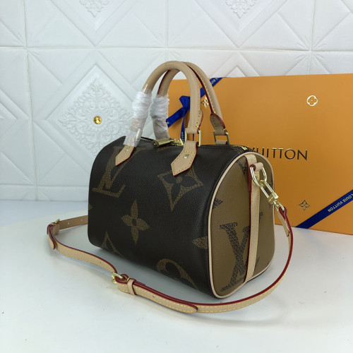 Louis Vuitton Womens Bag Crossbody Bag