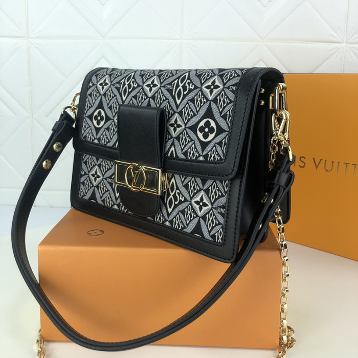 Louis Vuitton Womens Bag Crossbody Bag