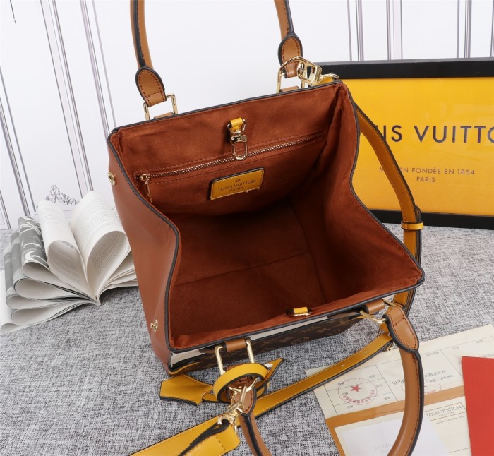Louis Vuitton Womens Bag Crossbody Bag FOLD TOTE PM M45388