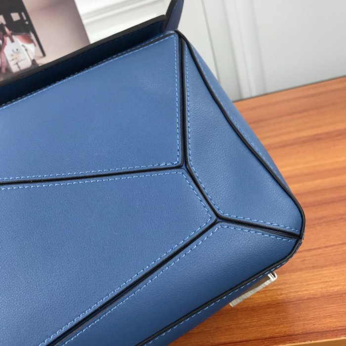 Loewe Womens Bag Puzzle Bag in Soft Grained Calfskin