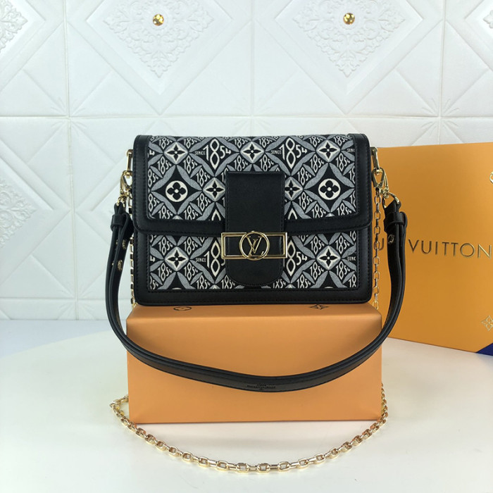 Louis Vuitton Womens Bag Crossbody Bag