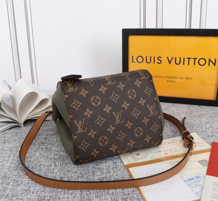 Louis Vuitton Womens Bag Crossbody Bag FOLD TOTE PM M45388