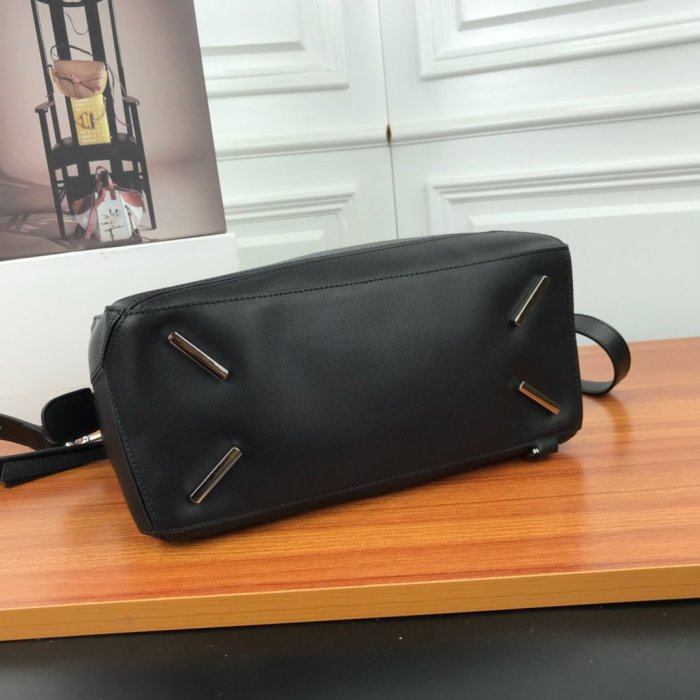 Loewe Womens Bag Puzzle Bag in Soft Grained Calfskin