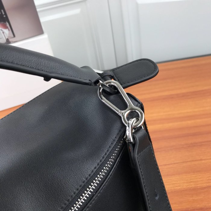 Loewe Womens Bag Puzzle Bag in Soft Grained Calfskin