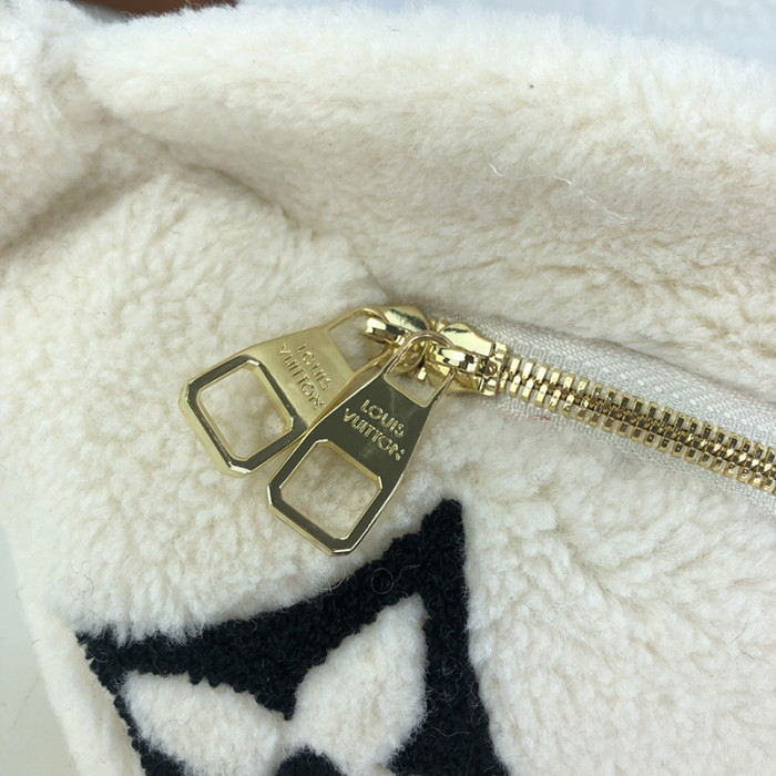 Louis Vuitton Womens Bag Crossbody Bag