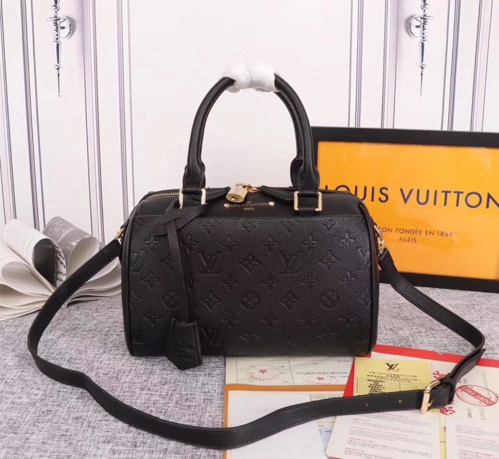 Louis Vuitton Womens Bag Crossbody Bag