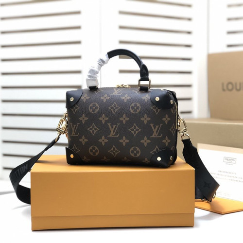 Louis Vuitton Womens Bag Crossbody Bag