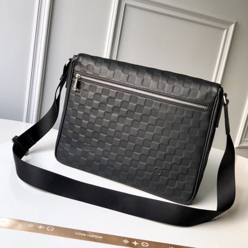 Louis Vuitton Mens Bags Messenger Bag Luxury Brand DISTRICT PM Black Damier Infini N41038