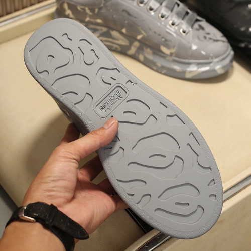 Alexander McQueen Womens Mens Shoes Fashion Sneakers Unisex Design Luxury Brand Oversized Sneaker with Box