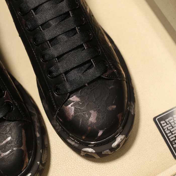 Alexander McQueen Womens Mens Shoes Fashion Sneakers Unisex Design Luxury Brand Oversized Sneaker with Box