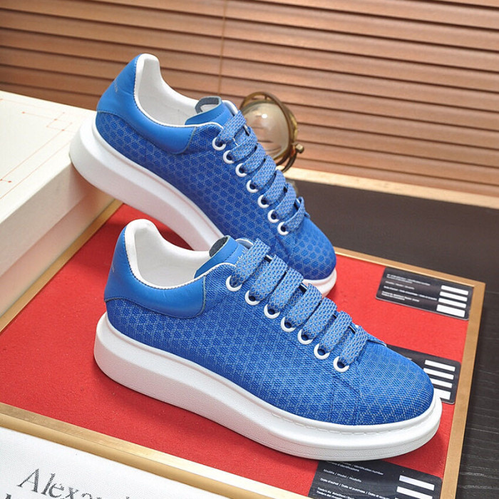 Alexander McQueen Womens Mens Shoes Fashion Sneakers Unisex Design Luxury Brand Oversized Sneaker with Box