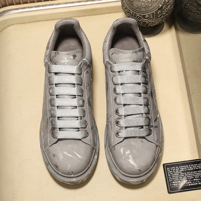 Alexander McQueen Womens Mens Shoes Fashion Sneakers Unisex Design Luxury Brand Oversized Sneaker with Box