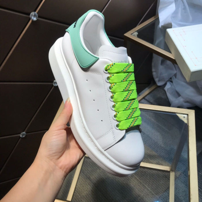 Alexander McQueen Womens Mens Shoes Fashion Sneakers Unisex Design Luxury Brand Oversized Sneaker with Box
