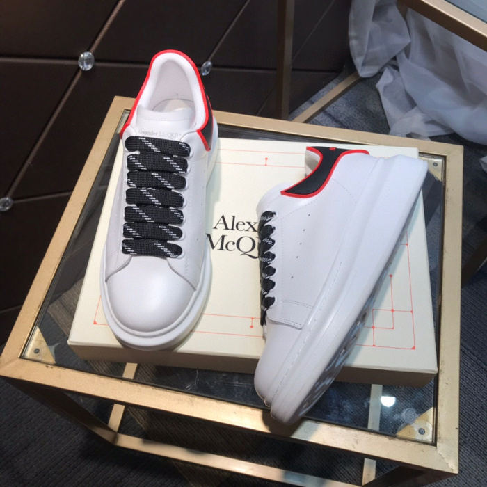 Alexander McQueen Womens Mens Shoes Fashion Sneakers Unisex Design Luxury Brand Oversized Sneaker with Box