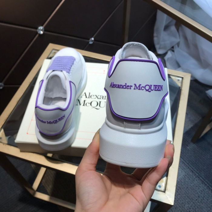 Alexander McQueen Womens Mens Shoes Fashion Sneakers Unisex Design Luxury Brand Oversized Sneaker with Box