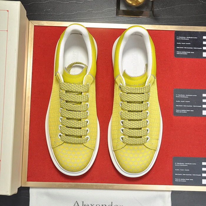 Alexander McQueen Womens Mens Shoes Fashion Sneakers Unisex Design Luxury Brand Oversized Sneaker with Box