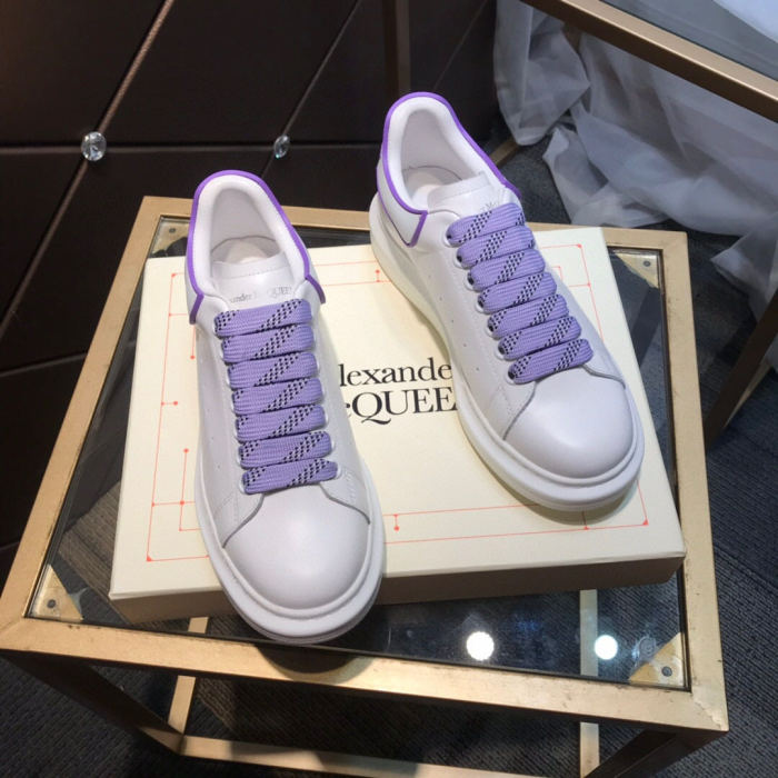 Alexander McQueen Womens Mens Shoes Fashion Sneakers Unisex Design Luxury Brand Oversized Sneaker with Box