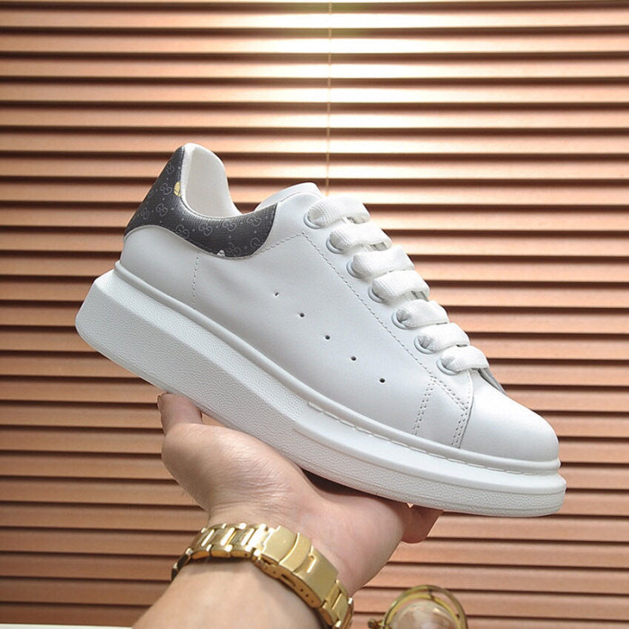 Alexander McQueen Womens Mens Shoes Fashion Sneakers Unisex Design Luxury Brand Oversized Sneaker with Box
