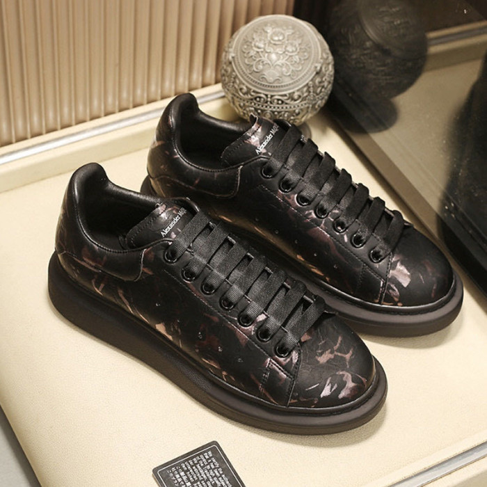 Alexander McQueen Womens Mens Shoes Fashion Sneakers Unisex Design Luxury Brand Oversized Sneaker with Box
