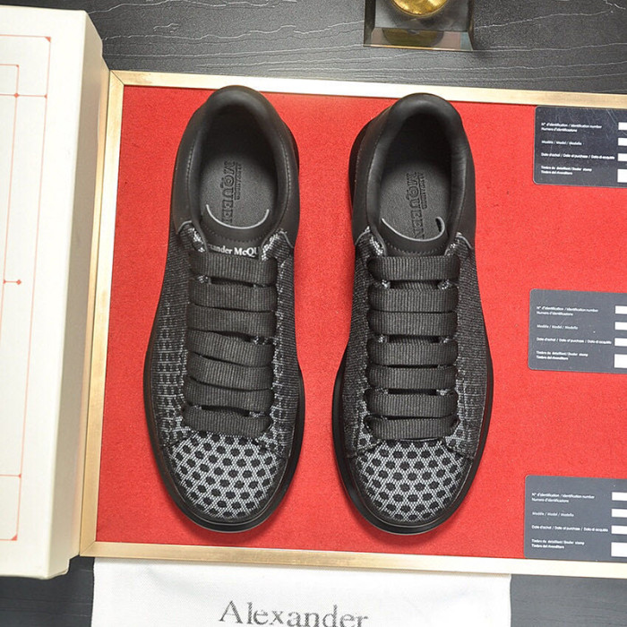 Alexander McQueen Womens Mens Shoes Fashion Sneakers Unisex Design Luxury Brand Oversized Sneaker with Box