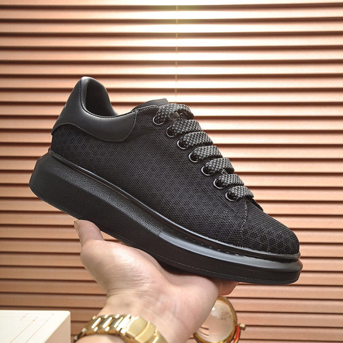 Alexander McQueen Womens Mens Shoes Fashion Sneakers Unisex Design Luxury Brand Oversized Sneaker with Box