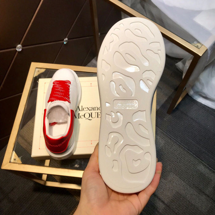 Alexander McQueen Womens Mens Shoes Fashion Sneakers Unisex Design Luxury Brand Oversized Sneaker with Box