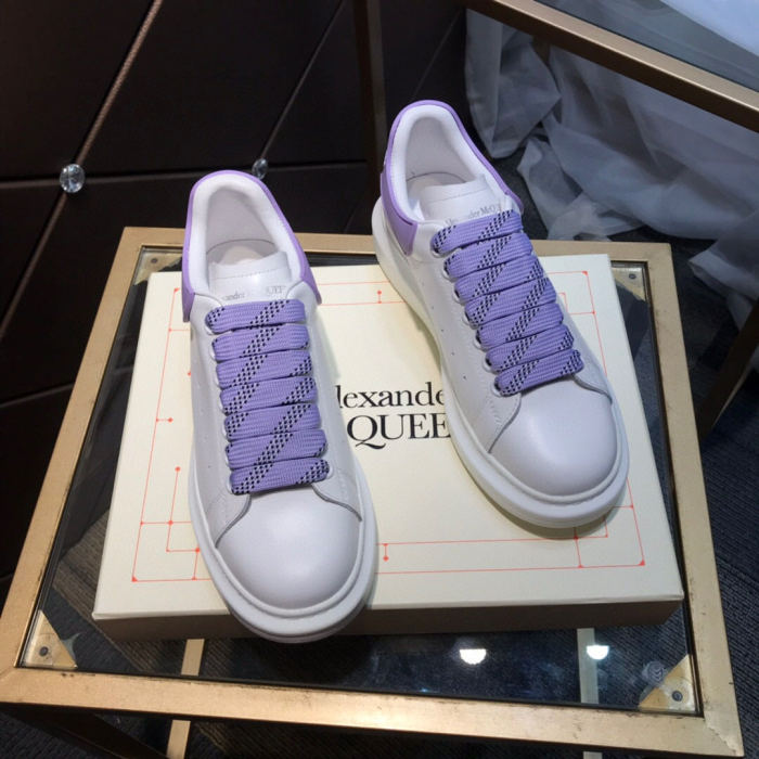 Alexander McQueen Womens Mens Shoes Fashion Sneakers Unisex Design Luxury Brand Oversized Sneaker with Box