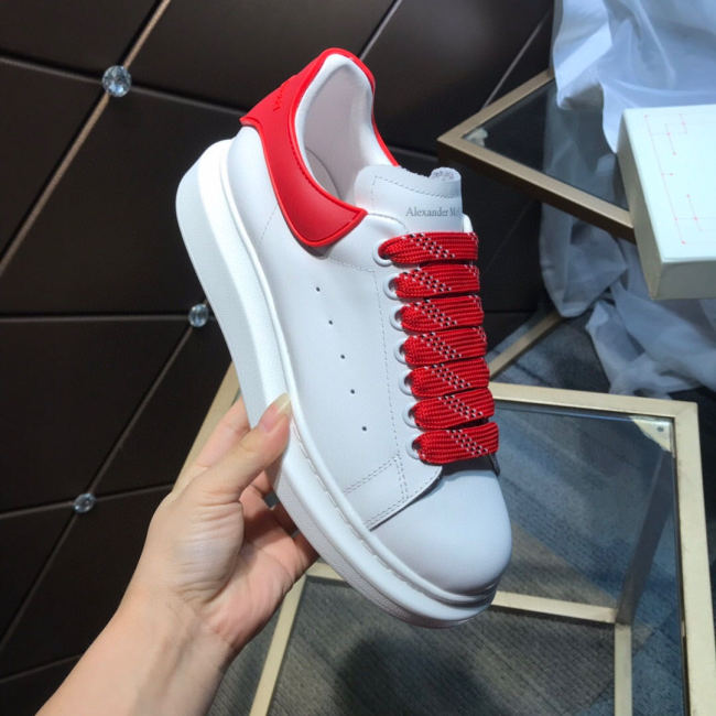 Alexander McQueen Womens Mens Shoes Fashion Sneakers Unisex Design Luxury Brand Oversized Sneaker with Box