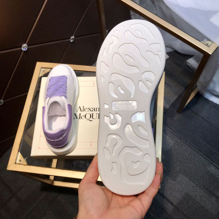 Alexander McQueen Womens Mens Shoes Fashion Sneakers Unisex Design Luxury Brand Oversized Sneaker with Box