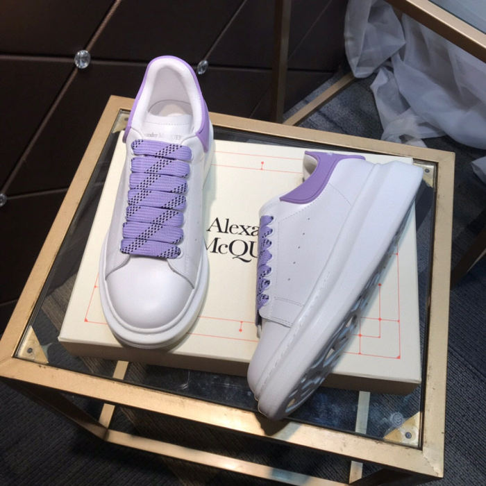 Alexander McQueen Womens Mens Shoes Fashion Sneakers Unisex Design Luxury Brand Oversized Sneaker with Box