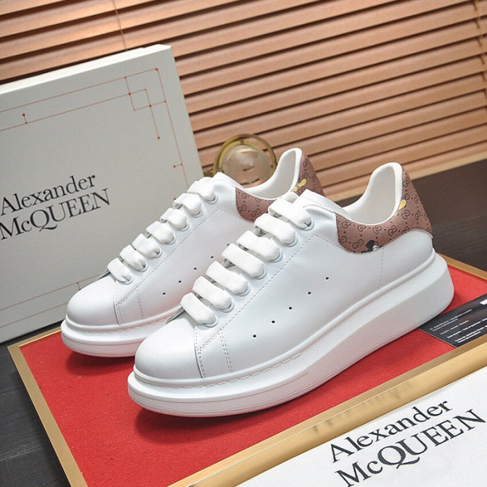 Alexander McQueen Womens Mens Shoes Fashion Sneakers Unisex Design Luxury Brand Oversized Sneaker with Box