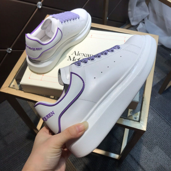Alexander McQueen Womens Mens Shoes Fashion Sneakers Unisex Design Luxury Brand Oversized Sneaker with Box