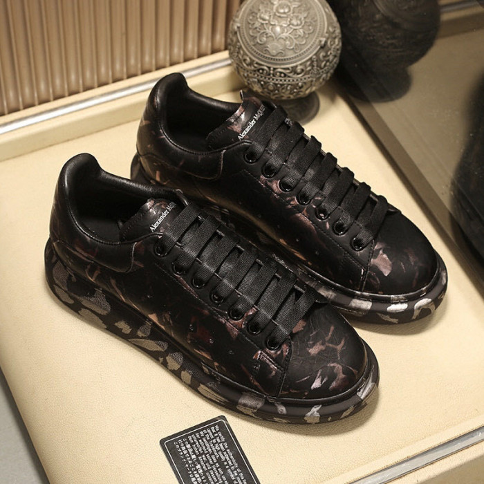 Alexander McQueen Womens Mens Shoes Fashion Sneakers Unisex Design Luxury Brand Oversized Sneaker with Box