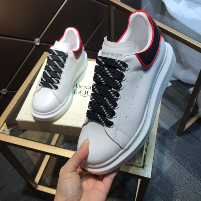 Alexander McQueen Womens Mens Shoes Fashion Sneakers Unisex Design Luxury Brand Oversized Sneaker with Box