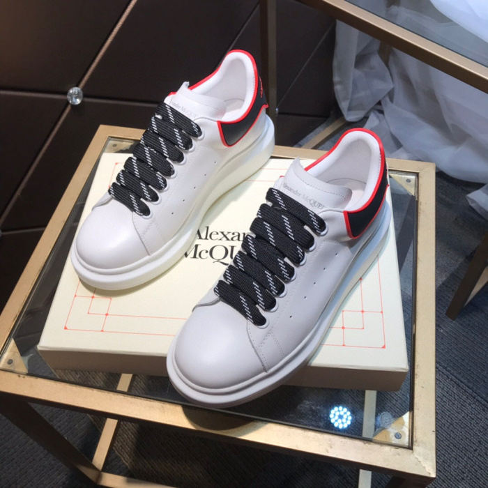 Alexander McQueen Womens Mens Shoes Fashion Sneakers Unisex Design Luxury Brand Oversized Sneaker with Box
