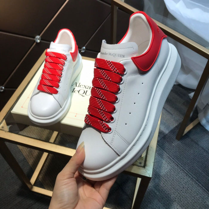 Alexander McQueen Womens Mens Shoes Fashion Sneakers Unisex Design Luxury Brand Oversized Sneaker with Box