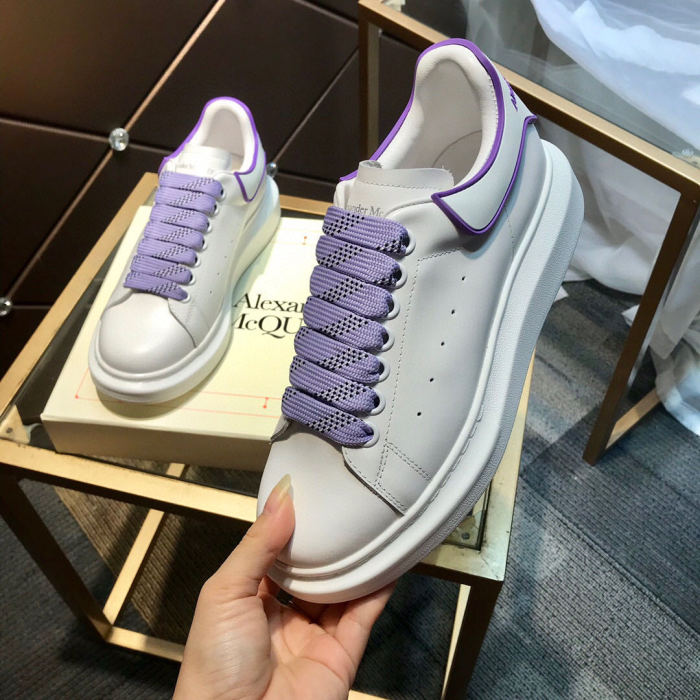Alexander McQueen Womens Mens Shoes Fashion Sneakers Unisex Design Luxury Brand Oversized Sneaker with Box