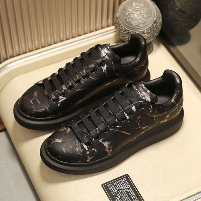 Alexander McQueen Womens Mens Shoes Fashion Sneakers Unisex Design Luxury Brand Oversized Sneaker with Box