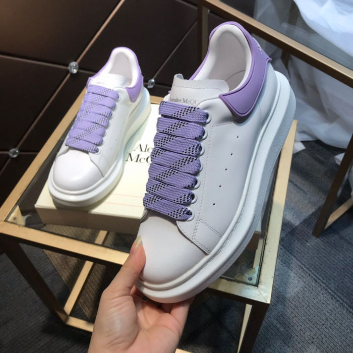 Alexander McQueen Womens Mens Shoes Fashion Sneakers Unisex Design Luxury Brand Oversized Sneaker with Box