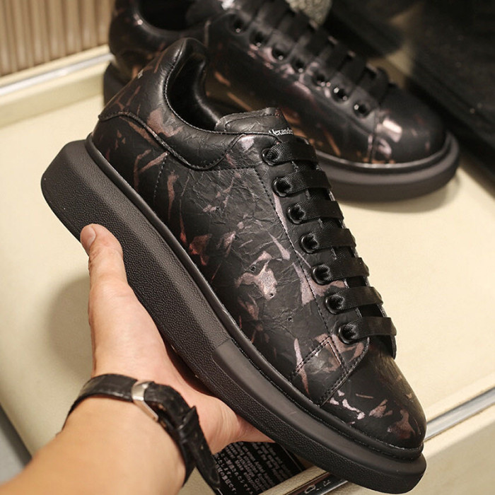 Alexander McQueen Womens Mens Shoes Fashion Sneakers Unisex Design Luxury Brand Oversized Sneaker with Box