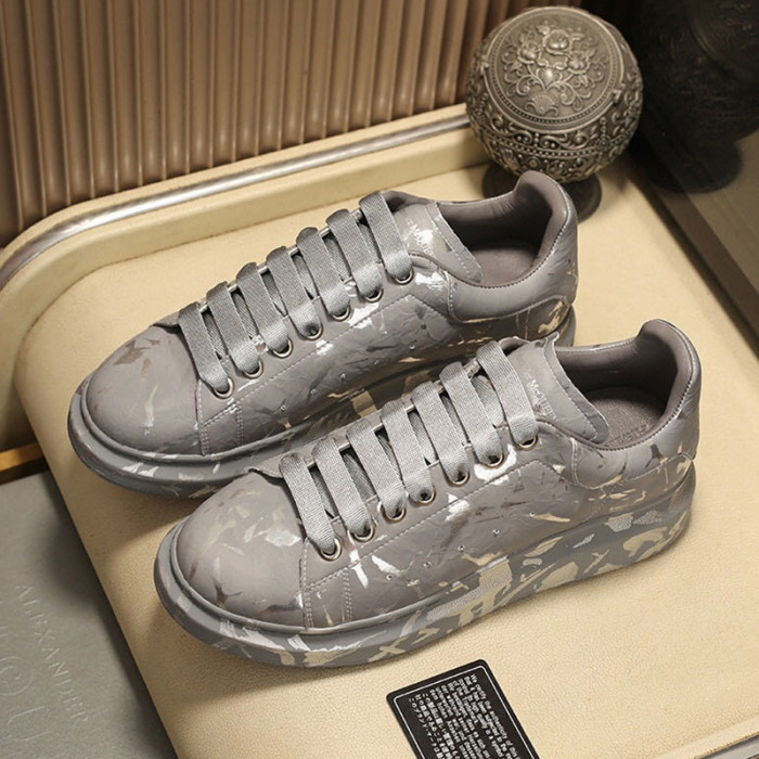 Alexander McQueen Womens Mens Shoes Fashion Sneakers Unisex Design Luxury Brand Oversized Sneaker with Box